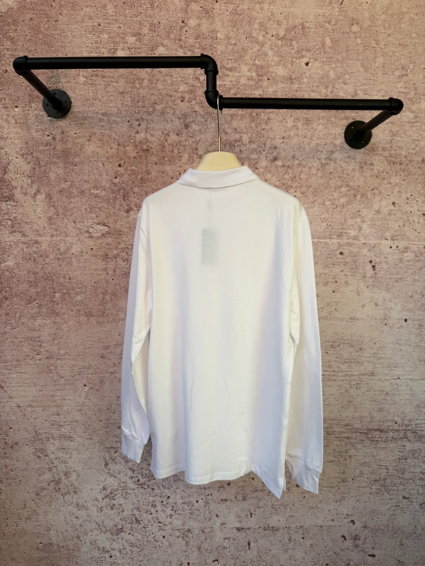 P200 Ralph Lauren classic unisex pony logo pique polo long sleeves, the original version is the same 250g pure cotton pique fabric, there is no difference in the overall style and craftsmanship, it is simple and lazy to wear alone, and the old money style polo collar is the first choice for autumn.